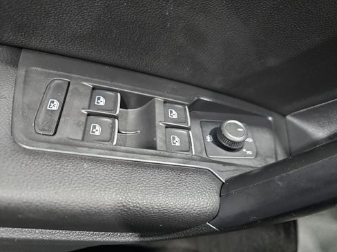Used 2021 Volkswagen Tiguan SE FWD image 27