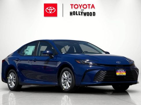 New 2026 Toyota Camry LE w/ Convenience Package FWD image 2