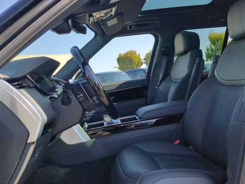New 2025 Land Rover Range Rover SE image 20
