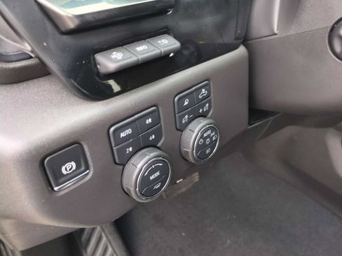 Used 2025 Chevrolet Silverado 1500 ZR2 w/ Technology Package AWD/4WD image 35