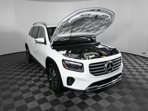 Used 2025 Mercedes-Benz GLB 250 image 33