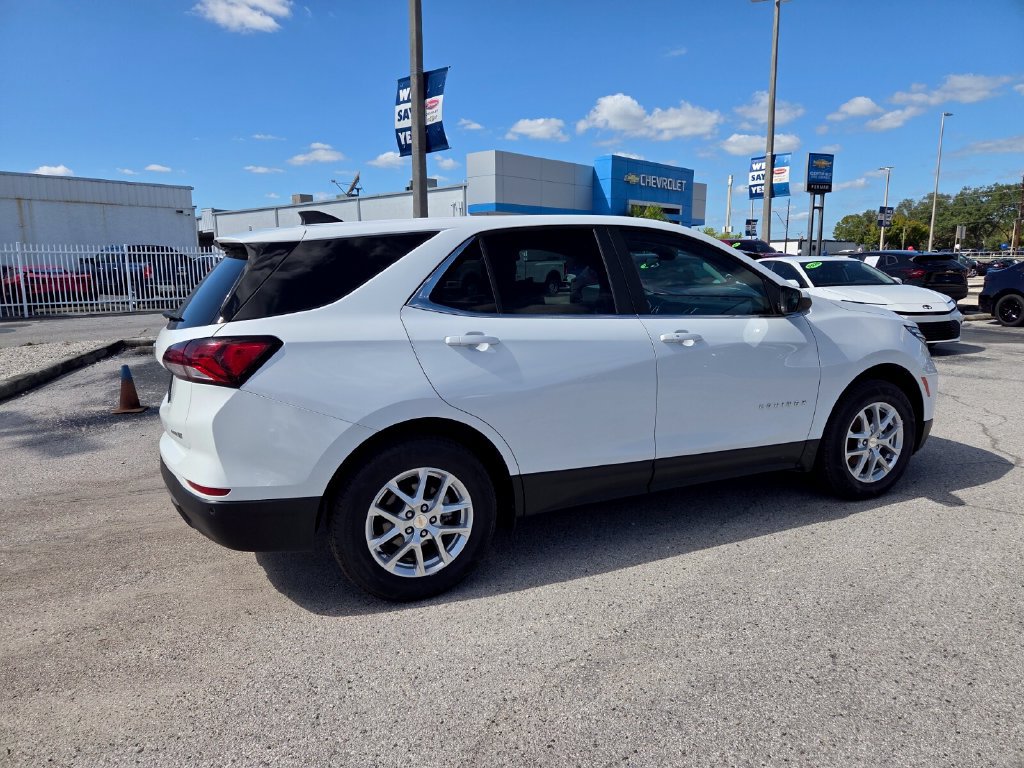 Used 2024 Chevrolet Equinox LT AWD/4WD image 14