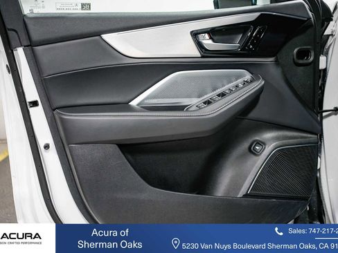 Used 2025 Acura MDX SH-AWD w/ Technology Package image 41