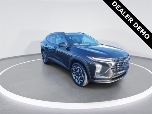 New 2025 Chevrolet Trax RS w/ Driver Confidence Package image 2