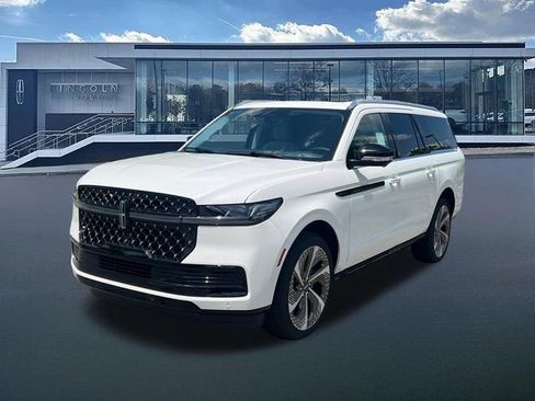 New 2027 Lincoln Navigator L Black Label AWD/4WD image 3