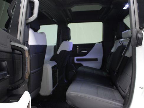 Used 2025 GMC Hummer EV 2X w/ LPO, Sport Package AWD/4WD image 13