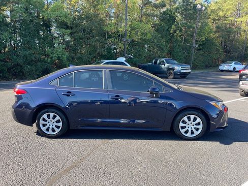 Used 2022 Toyota Corolla LE image 21