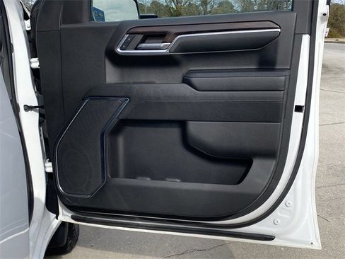Used 2024 GMC Sierra 1500 SLT image 29