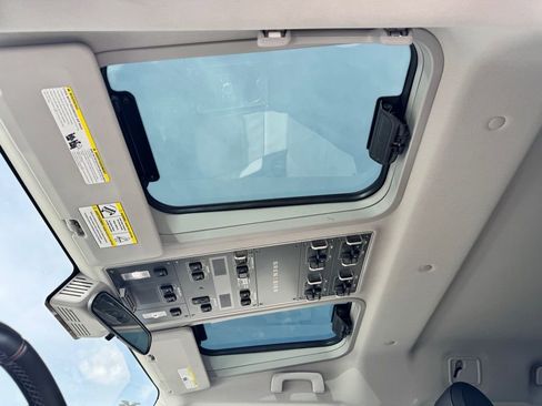 Used 2025 INEOS Grenadier Fieldmaster Edition image 17