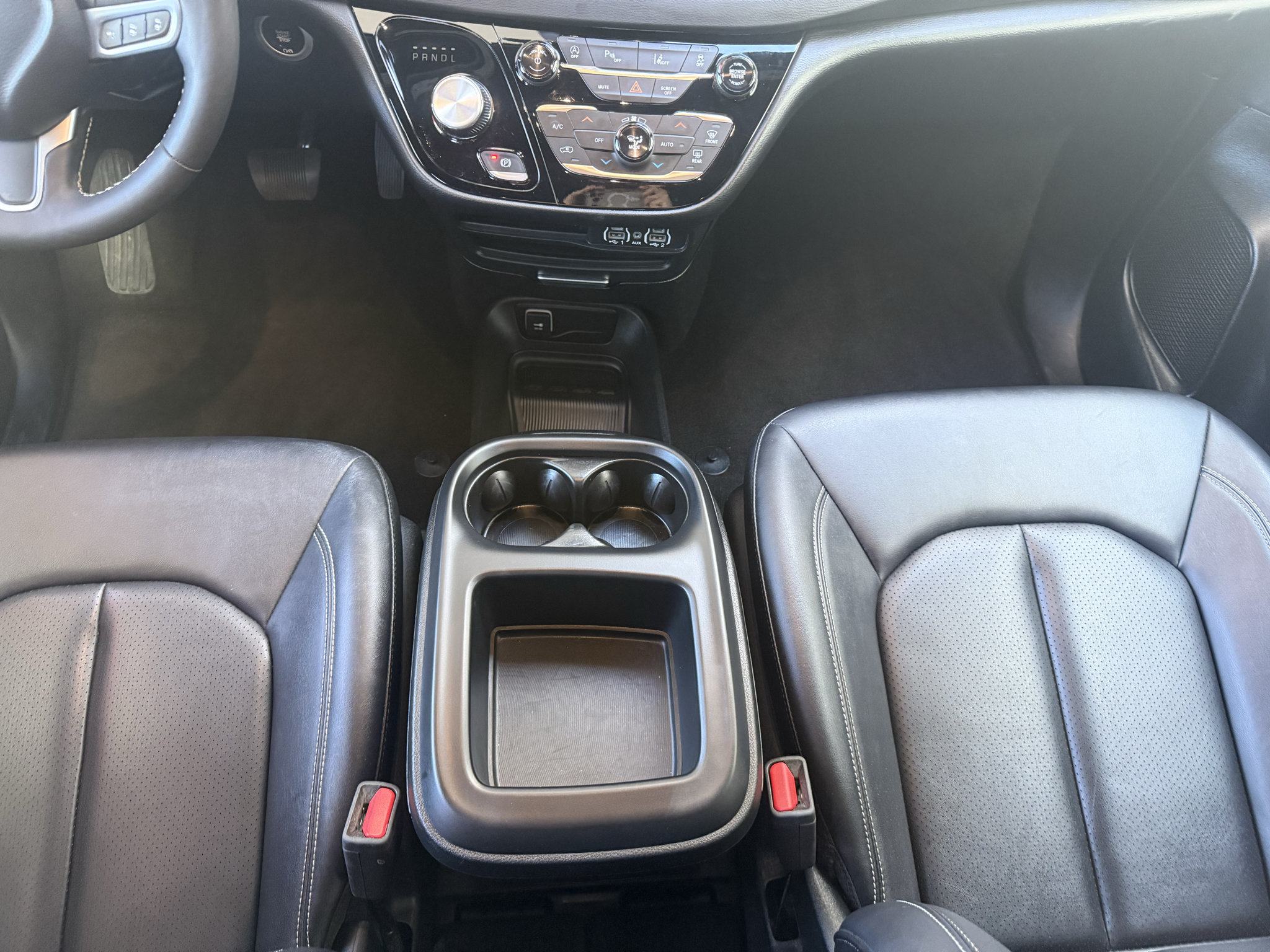 Used 2025 Chrysler Pacifica Select FWD image 23