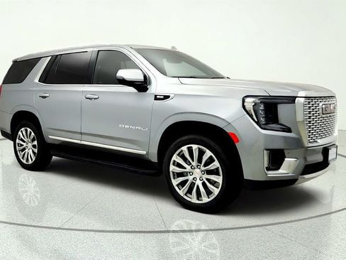 Used 2023 GMC Yukon Denali AWD/4WD image 3