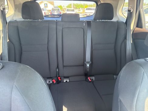 Used 2023 Nissan Rogue S FWD image 34