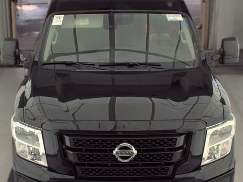 Used 2020 Nissan Titan SV w/ SV Convenience Package RWD image 13