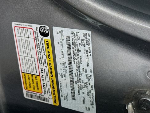 Used 2024 Ford Expedition Max XLT image 12