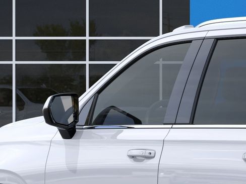 New 2026 Chevrolet Suburban LS RWD image 13