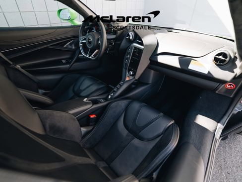 Used 2025 McLaren 750S Spider image 29