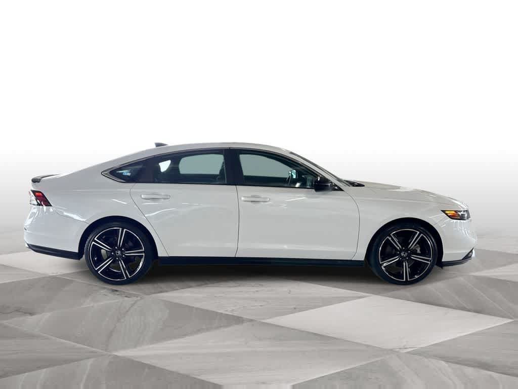 Used 2023 Honda Accord Sport image 9