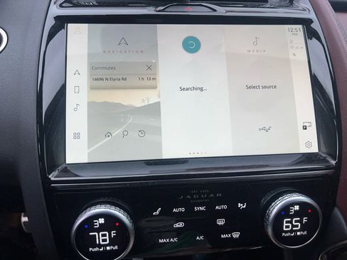 Used 2024 Jaguar E-PACE R-Dynamic SE image 13