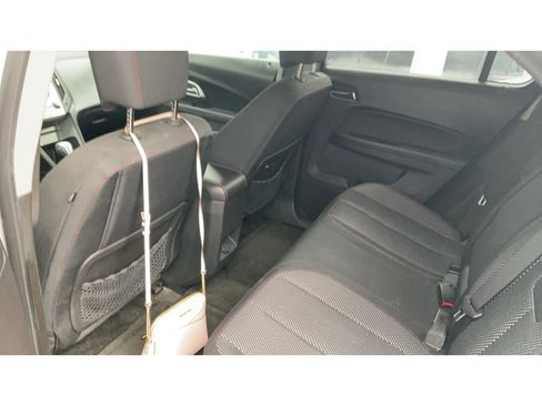 Used 2015 Chevrolet Equinox LT image 3