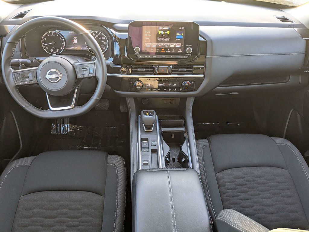 Certified 2025 Nissan Pathfinder SV FWD image 16