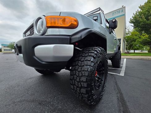 Used 2007 Toyota FJ Cruiser 4WD image 10
