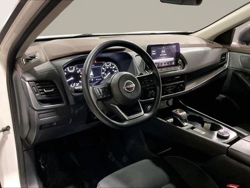 Used 2023 Nissan Rogue S image 14