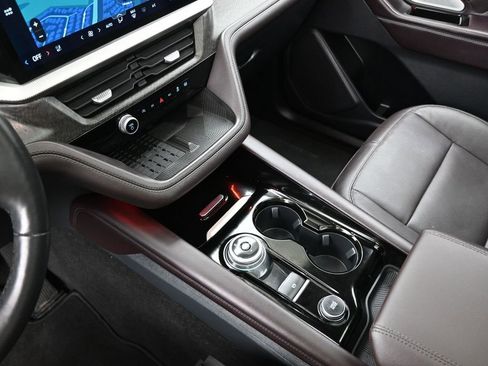 Certified 2025 Ford Explorer Platinum w/ Ultimate Package image 24