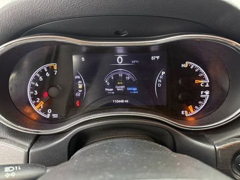 Used 2017 Jeep Grand Cherokee Altitude image 12
