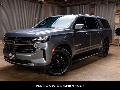 Used 2021 Chevrolet Suburban LT AWD/4WD image 4