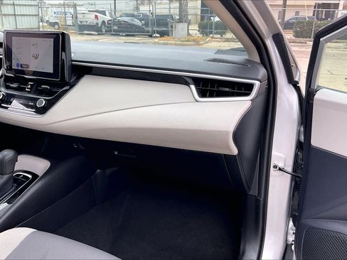 Used 2025 Toyota Corolla LE image 20