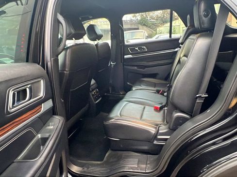 Used 2016 Ford Explorer Limited image 28