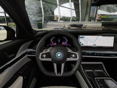 New 2026 BMW i7 xDrive60 w/ Executive Package image 13