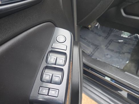 Used 2018 Chevrolet Tahoe LS image 14