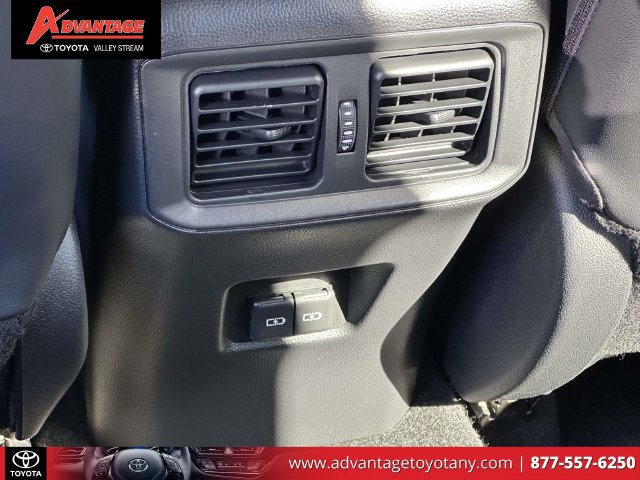 Used 2023 Toyota RAV4 XLE Premium AWD/4WD image 17