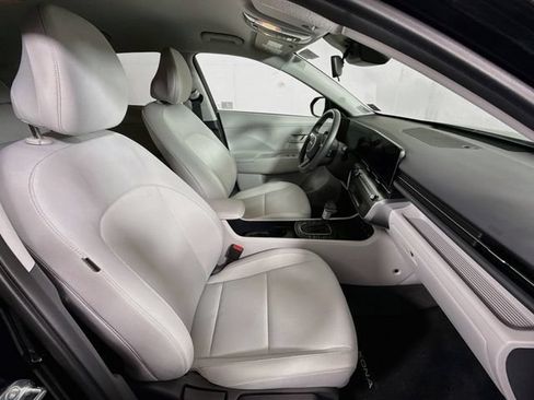 Certified 2025 Hyundai Kona SEL AWD/4WD image 28