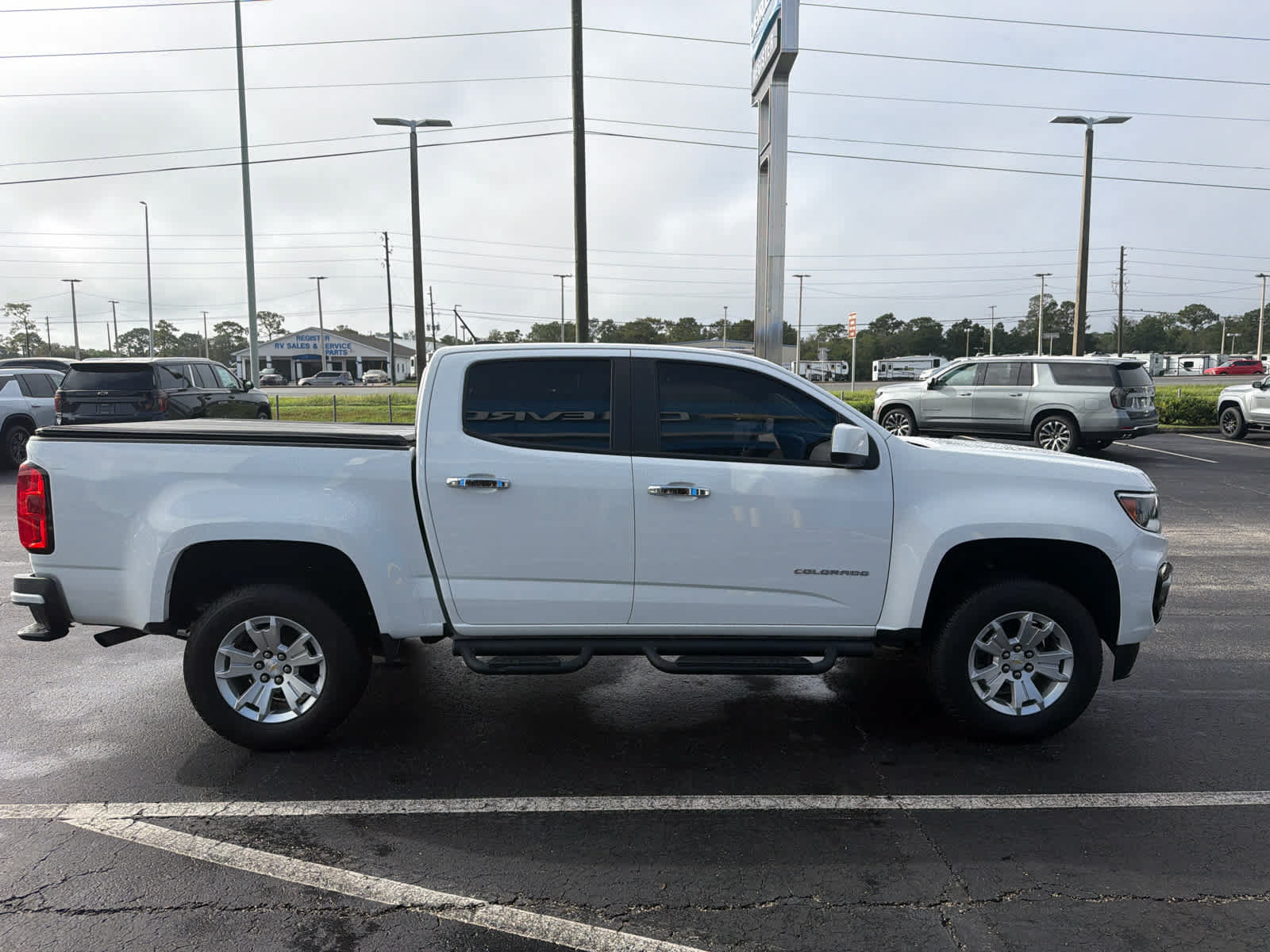 Used 2022 Chevrolet Colorado LT w/ Safety Package RWD image 6