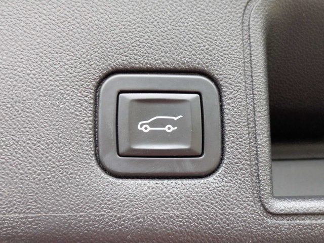 Used 2019 GMC Terrain SLE w/ Driver Convenience Package FWD image 13