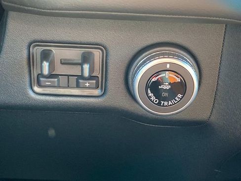 New 2026 Lincoln Navigator L Black Label AWD/4WD image 25
