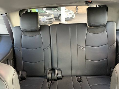 Used 2016 Cadillac Escalade Premium AWD/4WD image 10