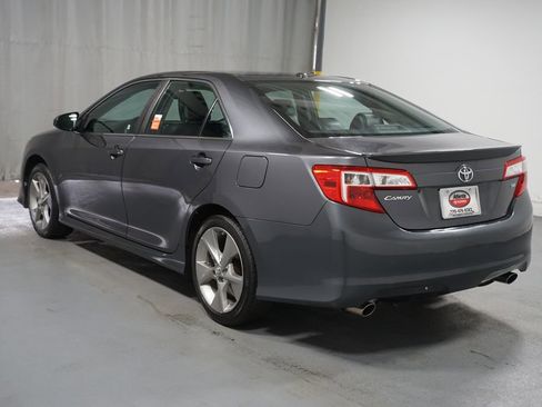 Used 2012 Toyota Camry SE image 6