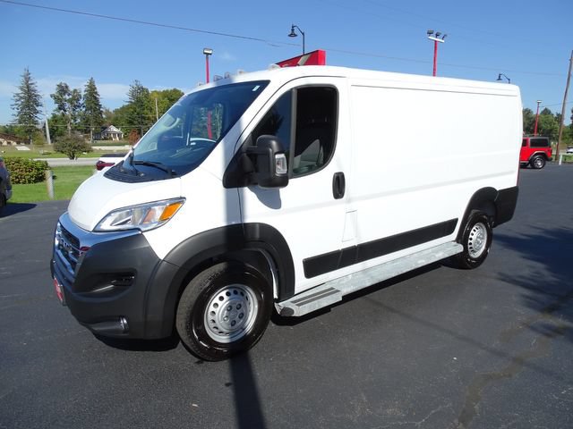 Used 2025 RAM ProMaster 2500 w/ U-Haul Equipment Group FWD image 1