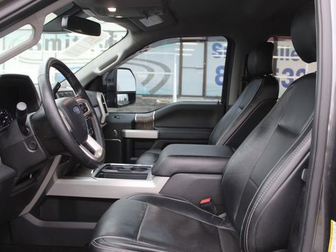 Used 2019 Ford F250 Lariat w/ Lariat Ultimate Package image 24