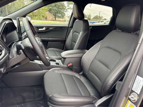 New 2026 Ford Escape ST-Line w/ Tech Pack #1 image 8