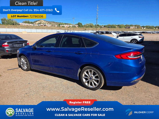 Used 2017 Ford Fusion SE w/ Fusion SE Technology Package FWD image 3