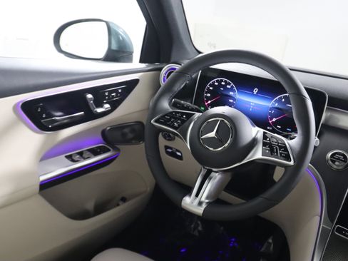 New 2026 Mercedes-Benz GLC 300 image 10