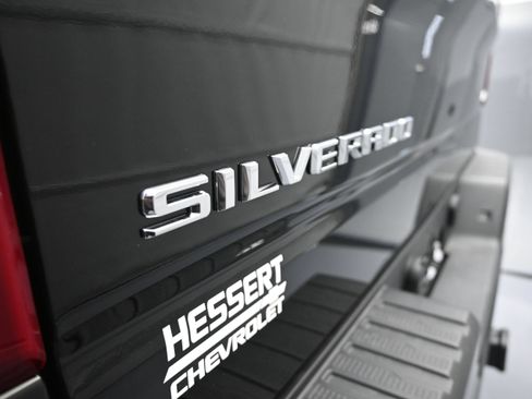 New 2026 Chevrolet Silverado 1500 RST w/ Z71 Off-Road Package AWD/4WD image 38