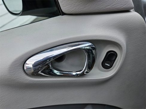 Used 2006 Chrysler PT Cruiser image 16