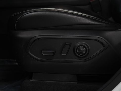 Used 2023 Jeep Grand Cherokee L Laredo image 23