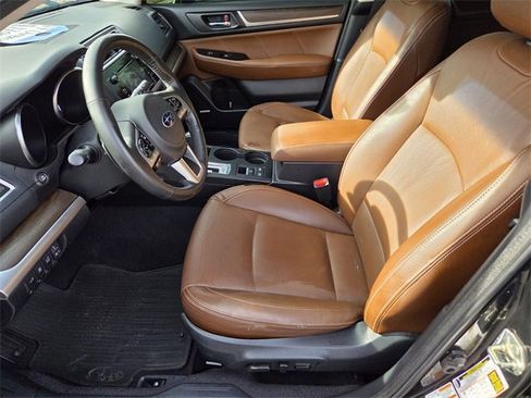 Used 2017 Subaru Outback 3.6R Touring image 9