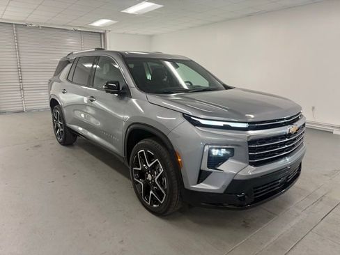 New 2026 Chevrolet Traverse High Country image 3